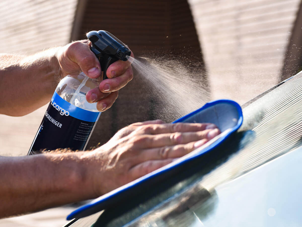 Spezielle Carbon Pads für eine glasklare Sicht auf die Straße